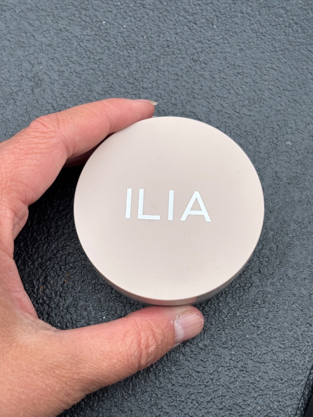 Ilia Soft Focus Setting Powder - Picture 5 of 5
